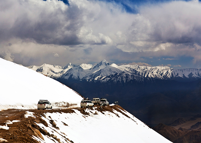 https://d3r8gwkgo0io6y.cloudfront.net/upload/L1/India-himachal-pradesh-manali-Rohtang-Pass-4.jpg