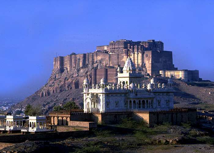 https://d3r8gwkgo0io6y.cloudfront.net/upload/L8/India-rajasthan-jodhpur-Mehrangarh-Fort-2.jpg