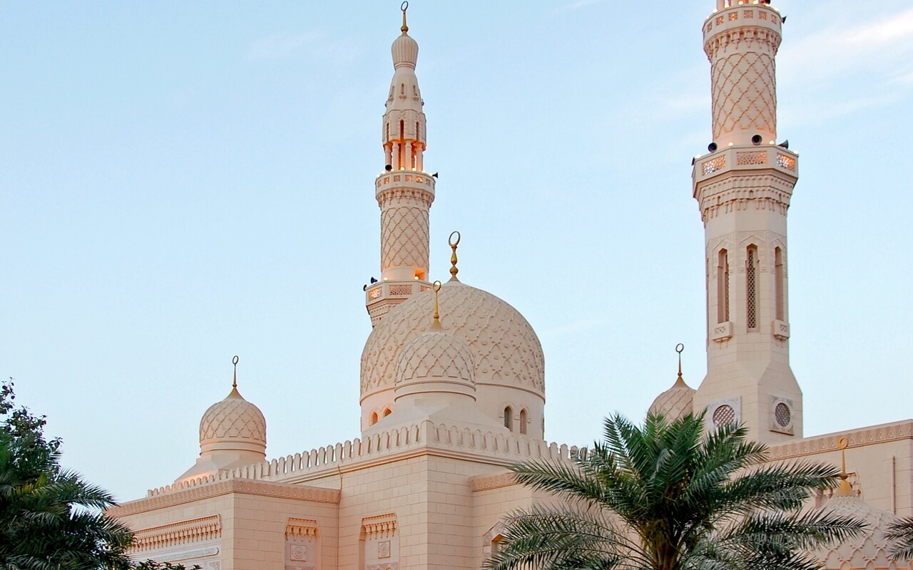 https://d3r8gwkgo0io6y.cloudfront.net/upload/LD/UAE-Dubai-Jumeirah-Mosque.jpg