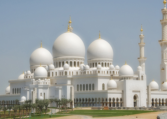 https://d3r8gwkgo0io6y.cloudfront.net/upload/LD/UAE-abu-dhabi-grand-mosque-7.jpg