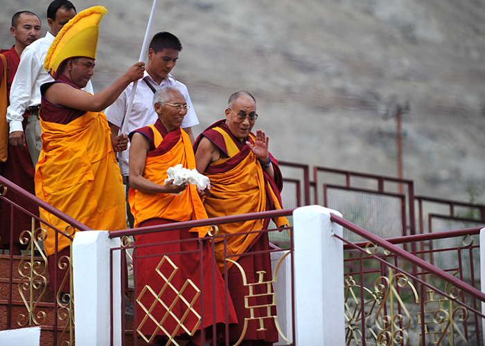 https://d3r8gwkgo0io6y.cloudfront.net/upload/LL/India-north-india-leh-ladakh-dalai-lama-picture-1.jpg