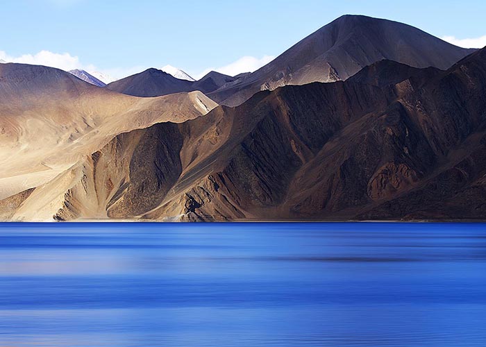 https://d3r8gwkgo0io6y.cloudfront.net/upload/LL/India-north-india-leh-ladakh-pengong-lake-3.jpg