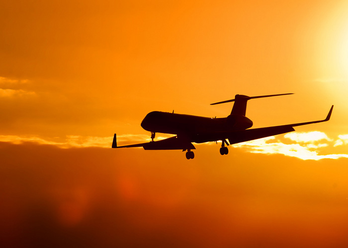 https://d3r8gwkgo0io6y.cloudfront.net/upload/LL/air-plane.jpg