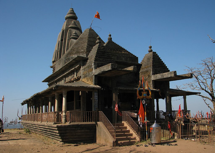 https://d3r8gwkgo0io6y.cloudfront.net/upload/LM/India-madhya-pradesh-Panchmarhi-jatashankar-Mahadev-temple.jpg