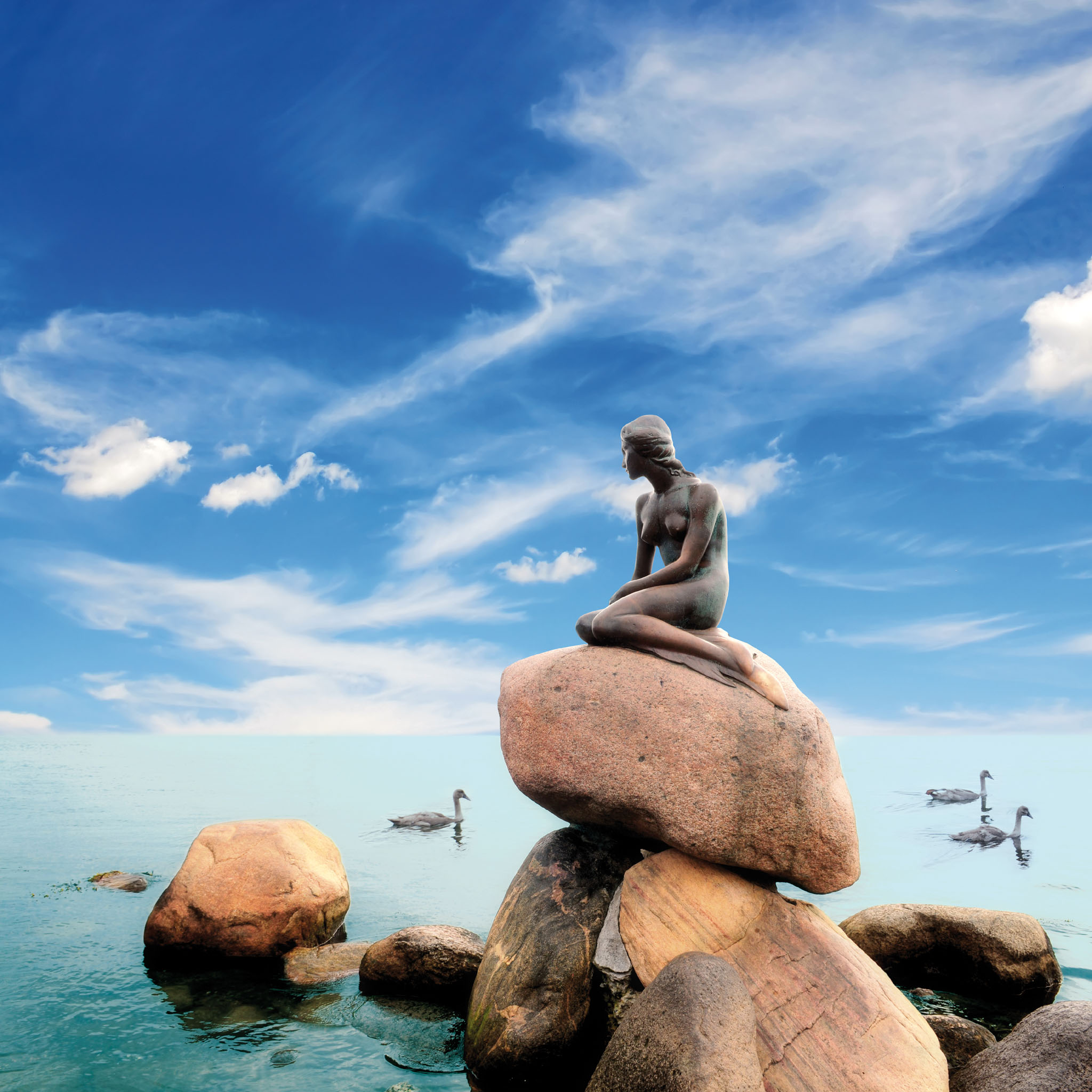 https://d3r8gwkgo0io6y.cloudfront.net/upload/Little-Mermaid-Statue-Copenhagen-Denmark.jpg