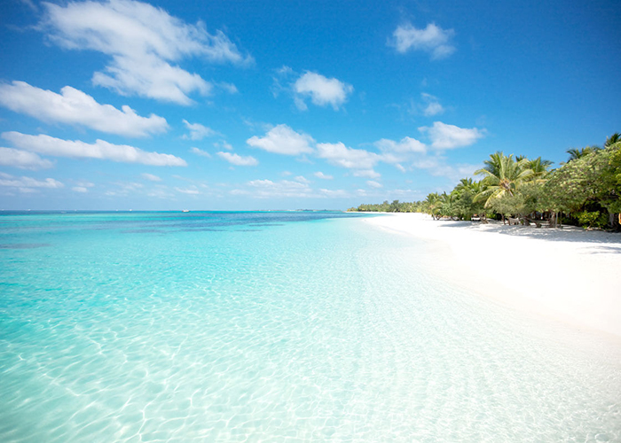 https://d3r8gwkgo0io6y.cloudfront.net/upload/M1/mauritius-beach-3.jpg