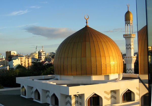 https://d3r8gwkgo0io6y.cloudfront.net/upload/ML/-Asia-Maldives-big-mosque.jpg