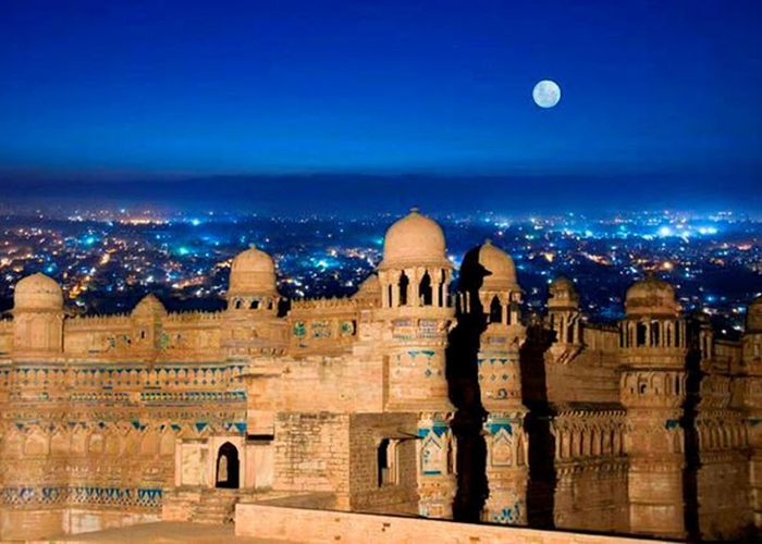 https://d3r8gwkgo0io6y.cloudfront.net/upload/MP/India-madhya-pradesh-gwalior-city-view.jpg