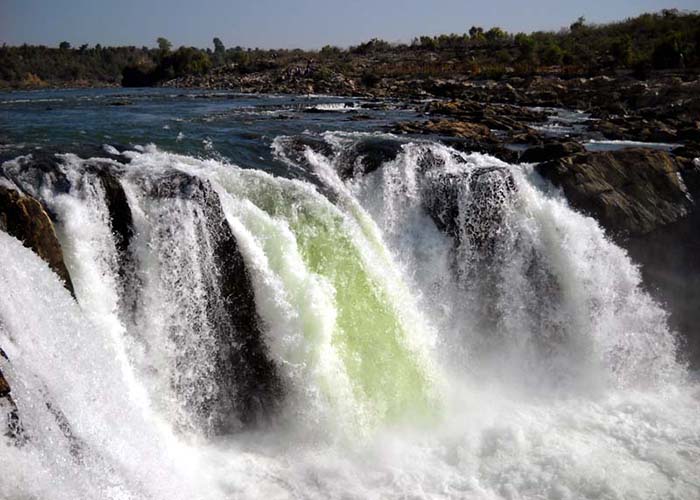 https://d3r8gwkgo0io6y.cloudfront.net/upload/MP/india-madhya-pradesh-jabalpur-Bhedaghat-Dhuandhar-water-Falls.jpg