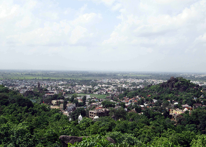 https://d3r8gwkgo0io6y.cloudfront.net/upload/MP/india-madhya-pradesh-jabalpur-city.jpg