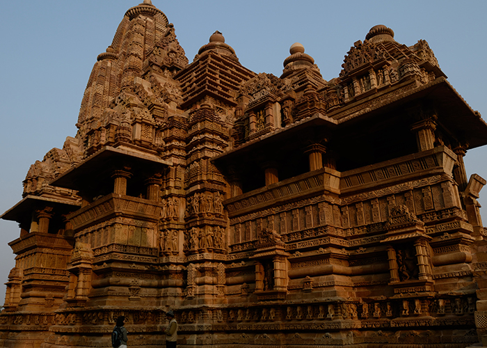 https://d3r8gwkgo0io6y.cloudfront.net/upload/MP/india-madhya-pradesh-khajuraho-temple-3.jpg