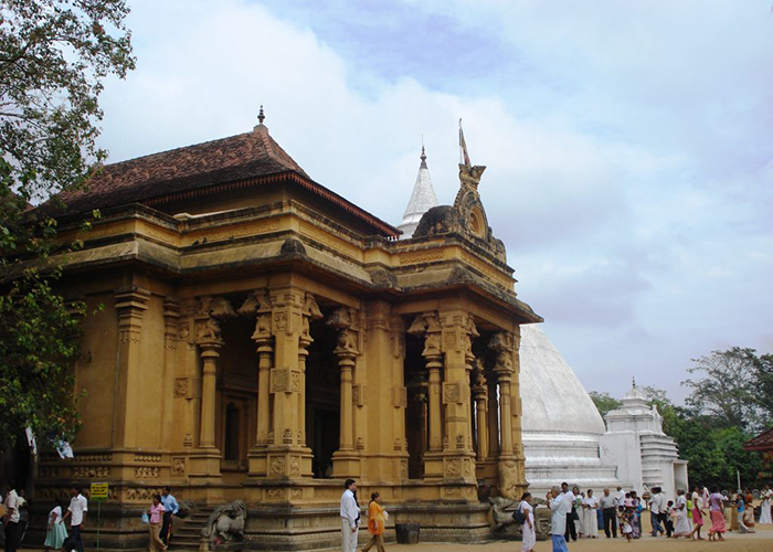 https://d3r8gwkgo0io6y.cloudfront.net/upload/MS/Asia-Srilanka-colombo-kelaniya-raja-maha-viharaya-1.jpg