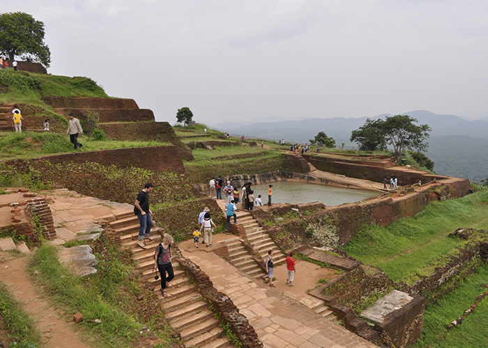 https://d3r8gwkgo0io6y.cloudfront.net/upload/MS/Asia-Srilanka-sigiriya-rock-5.jpg