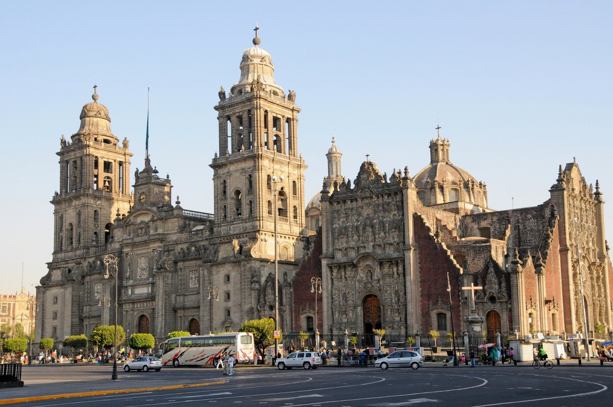 https://d3r8gwkgo0io6y.cloudfront.net/upload/Mexico-City-Metropolitan-Cathedral2.jpg