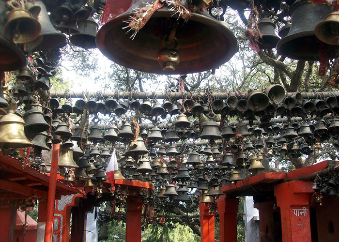 https://d3r8gwkgo0io6y.cloudfront.net/upload/N6/india-nainital-ghodakhal-temple-4.jpg