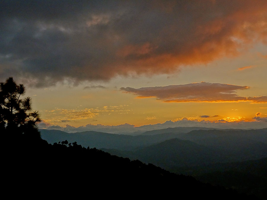https://d3r8gwkgo0io6y.cloudfront.net/upload/N6/india-nainital-kumaon10.jpg