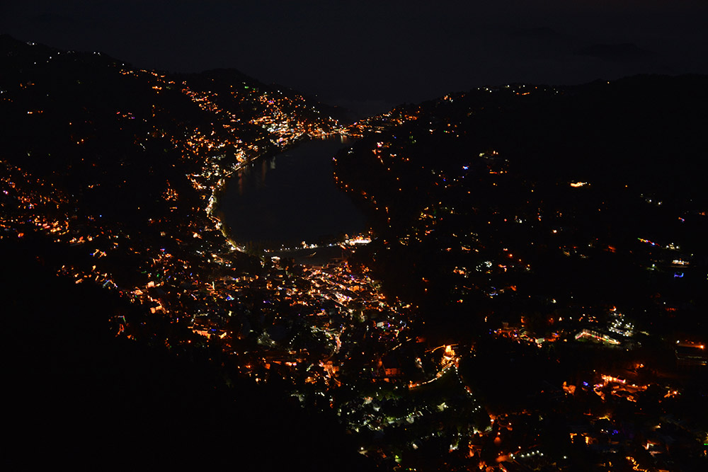 https://d3r8gwkgo0io6y.cloudfront.net/upload/N6/india-nainital-night-view.jpg