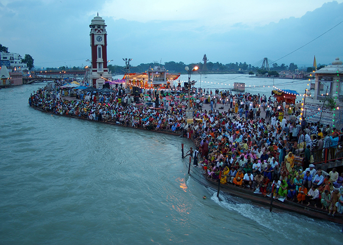 https://d3r8gwkgo0io6y.cloudfront.net/upload/NB/india-nainital-ganga-aarti-2.jpg