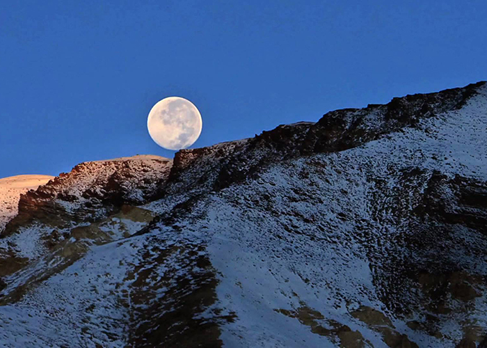 https://d3r8gwkgo0io6y.cloudfront.net/upload/NG/India-north-india-leh-ladakh-evening-view-1.jpg