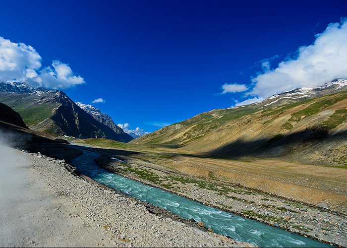https://d3r8gwkgo0io6y.cloudfront.net/upload/NG/India-north-india-leh-ladakh-jispa-road-2.jpg