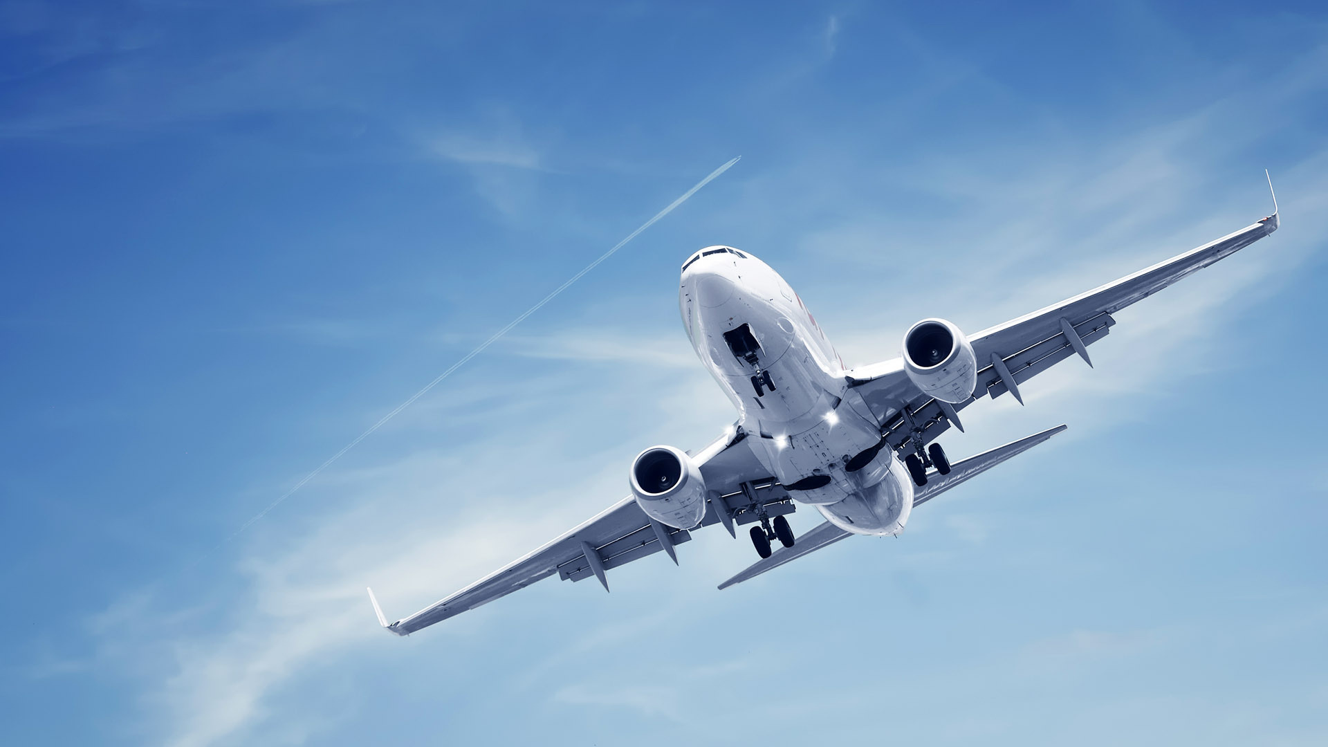 https://d3r8gwkgo0io6y.cloudfront.net/upload/NK/Airplane-flying-.jpg