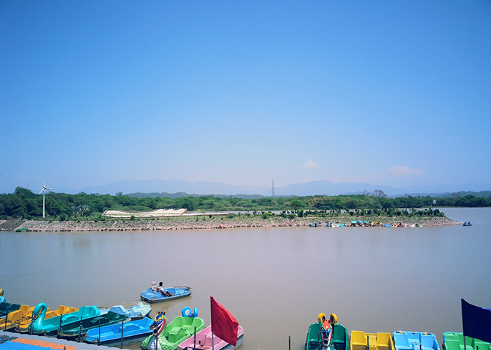 https://d3r8gwkgo0io6y.cloudfront.net/upload/NL/India-punjab-Chandigarh-sukhna-lake.jpg