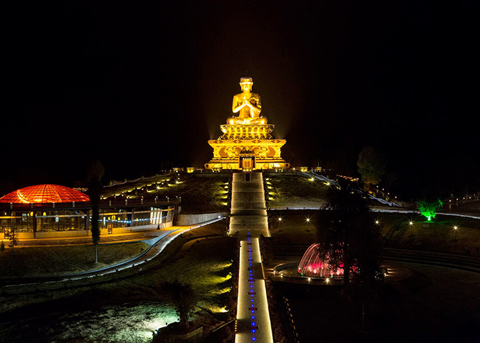 https://d3r8gwkgo0io6y.cloudfront.net/upload/NO/india-sikkim-darjeeling-gangtok-buddha-park5.jpg