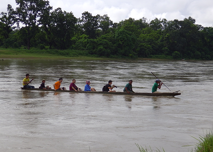 https://d3r8gwkgo0io6y.cloudfront.net/upload/NP/Nepal-chitwan-canoe-ride.jpg