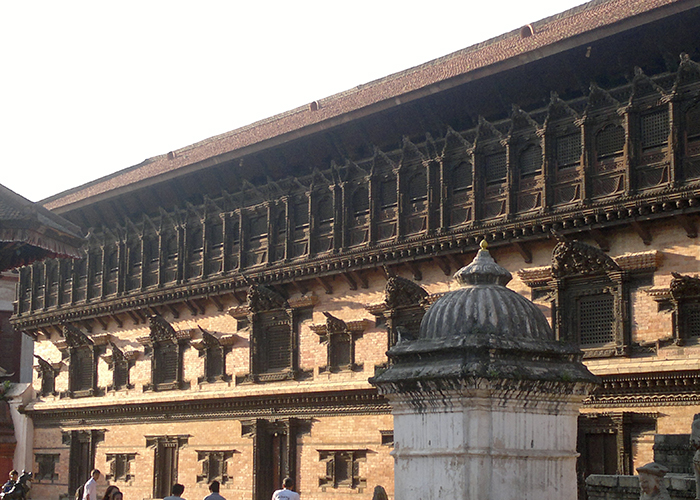 https://d3r8gwkgo0io6y.cloudfront.net/upload/NP/Nepal-kathmandu-bhaktpur-Durbar-square-55-peacock-Window-Palace.jpg