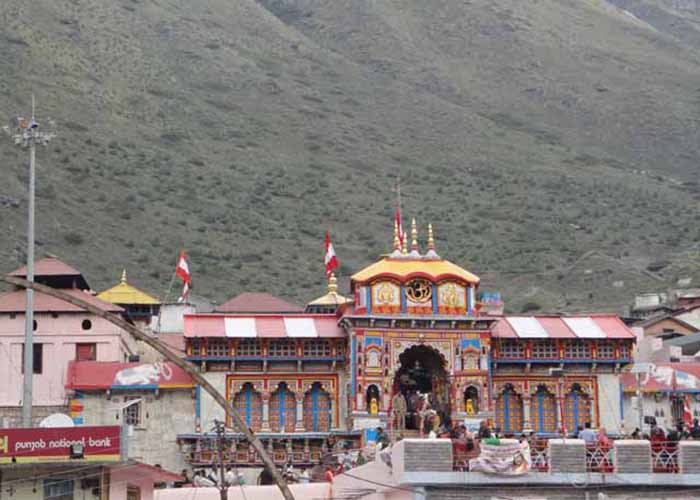 https://d3r8gwkgo0io6y.cloudfront.net/upload/OC/India-chardham-badrinath-4.jpg