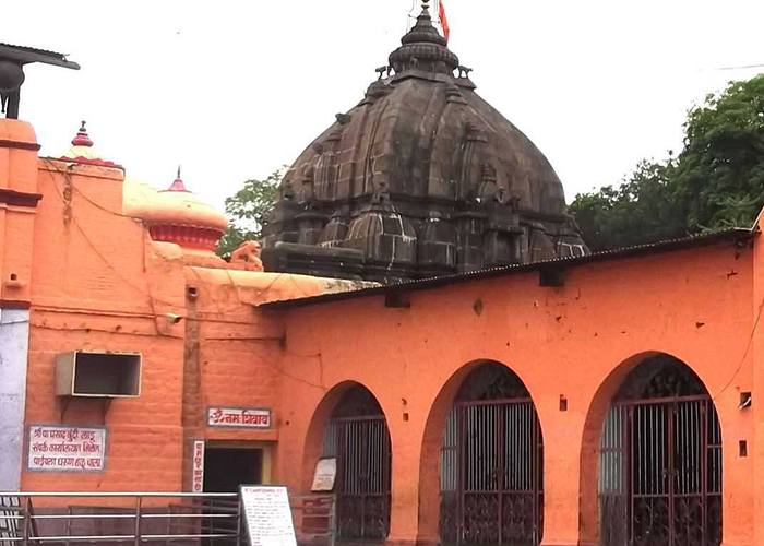 https://d3r8gwkgo0io6y.cloudfront.net/upload/OE/India-maharashtra-Ambejogai-parali-vaidhyanath-temple-1.jpg