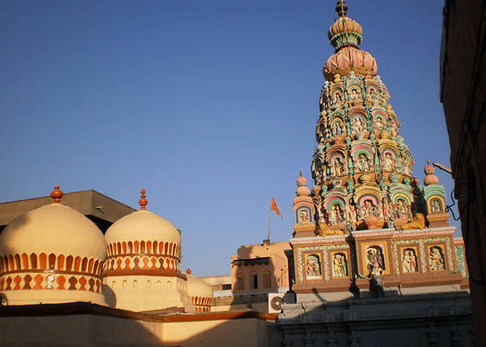 https://d3r8gwkgo0io6y.cloudfront.net/upload/OE/India-maharashtra-Ambejogai-temple-2.jpg