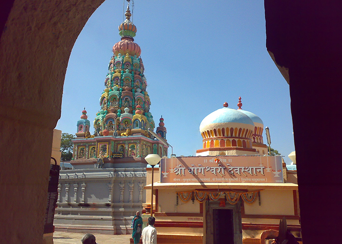 https://d3r8gwkgo0io6y.cloudfront.net/upload/OE/India-maharashtra-Ambejogai-temple-3.jpg