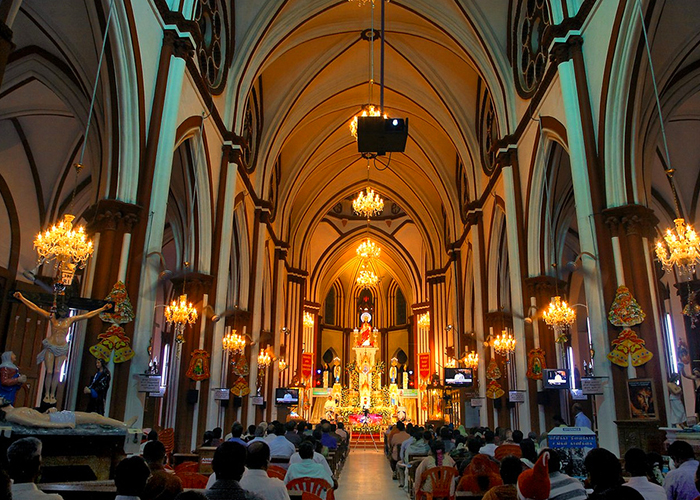 https://d3r8gwkgo0io6y.cloudfront.net/upload/OI/India-south-india-tamil-nadu-pondicherry-church-of-sacred-heart-of-jesus-1.jpg