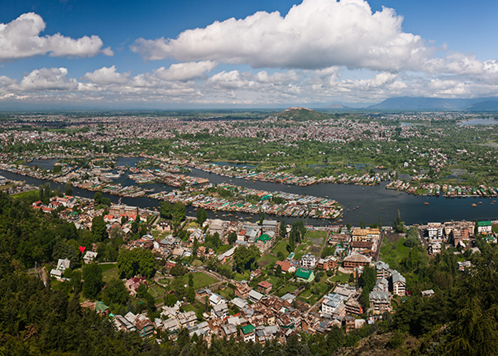 https://d3r8gwkgo0io6y.cloudfront.net/upload/OM/india-kashmir-Srinagar-city-1.jpg