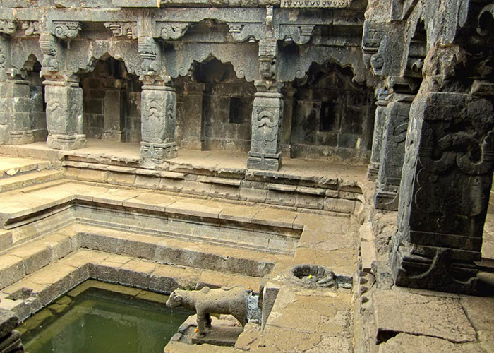 https://d3r8gwkgo0io6y.cloudfront.net/upload/OO/krishna-temple2.jpg