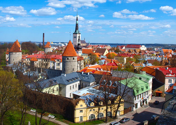 https://d3r8gwkgo0io6y.cloudfront.net/upload/PB/estonia-tailinn-city--view-2.jpg
