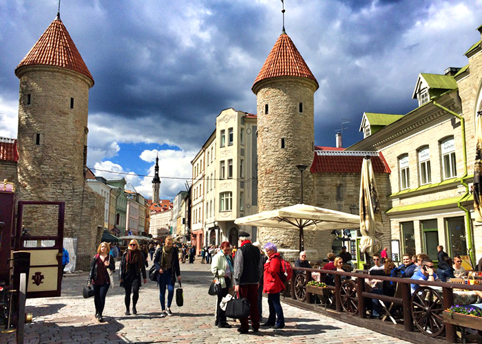 https://d3r8gwkgo0io6y.cloudfront.net/upload/PB/estonia-tailinn-city--view-5.jpg