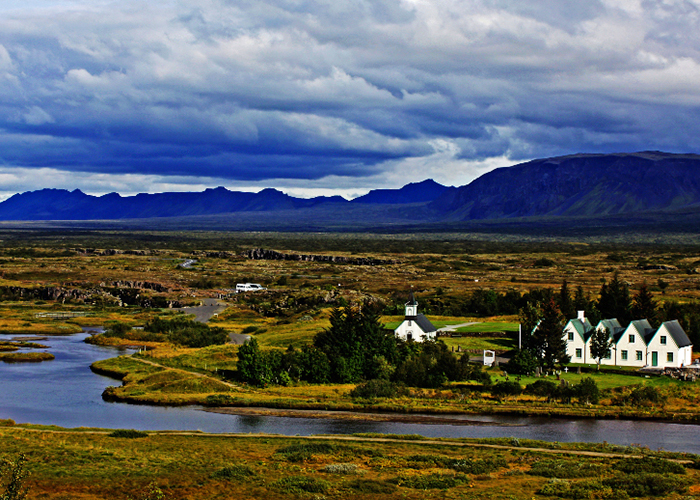 https://d3r8gwkgo0io6y.cloudfront.net/upload/PC/iceland-golden--circle-tingvellir-national-park-1.jpg