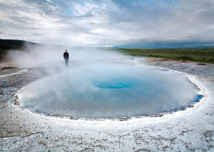 https://d3r8gwkgo0io6y.cloudfront.net/upload/PC/iceland-reykjavik--golden-circle-1.jpg