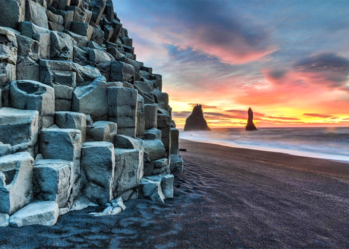 https://d3r8gwkgo0io6y.cloudfront.net/upload/PC/iceland-reynisdrangar-1.jpg