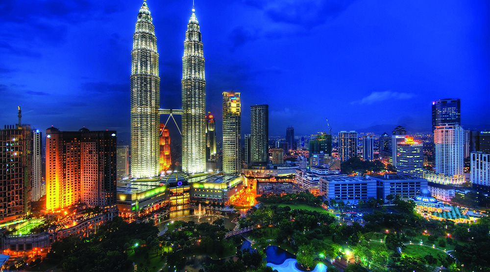 https://d3r8gwkgo0io6y.cloudfront.net/upload/Petronas-Twin-Towers-At-Night-1-2.jpg