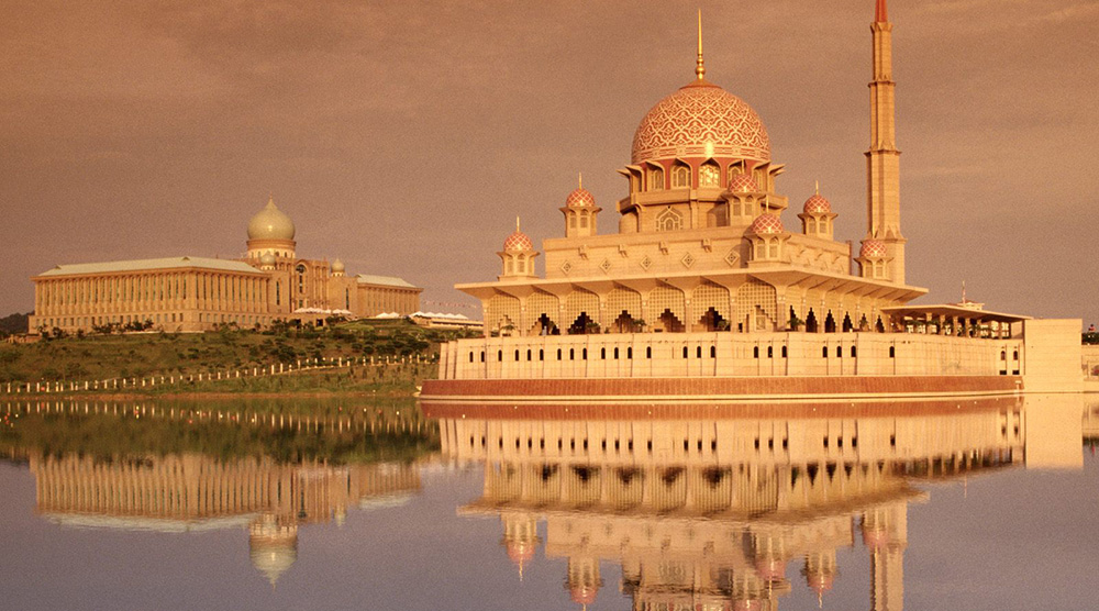 https://d3r8gwkgo0io6y.cloudfront.net/upload/Putrajaya04.jpg