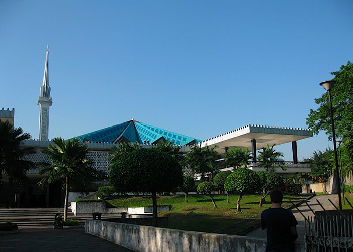 https://d3r8gwkgo0io6y.cloudfront.net/upload/Q2/malaysia-kl-national-mosque.jpg