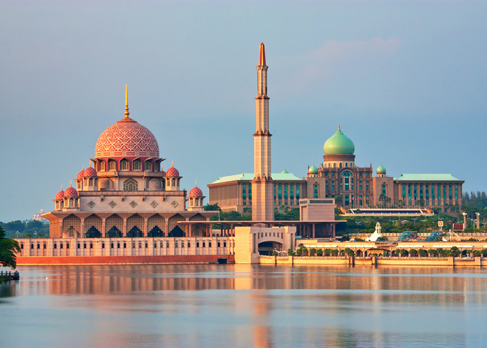 https://d3r8gwkgo0io6y.cloudfront.net/upload/Q8/malaysia-putrajaya--3.jpg
