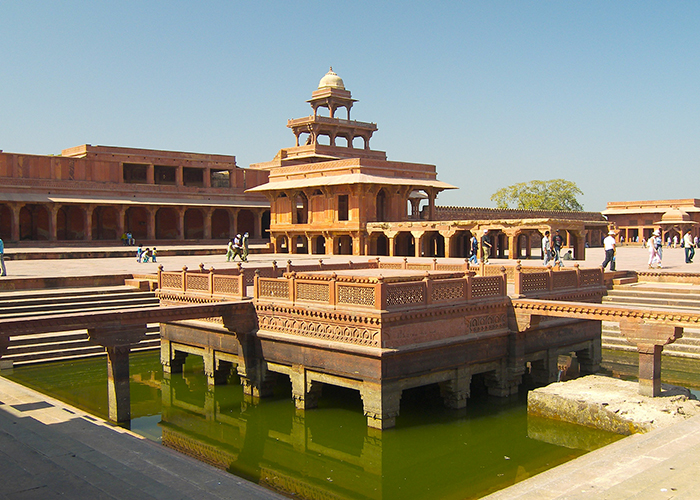 https://d3r8gwkgo0io6y.cloudfront.net/upload/R8/India-fatehpur-sikri-tansen-place.jpg