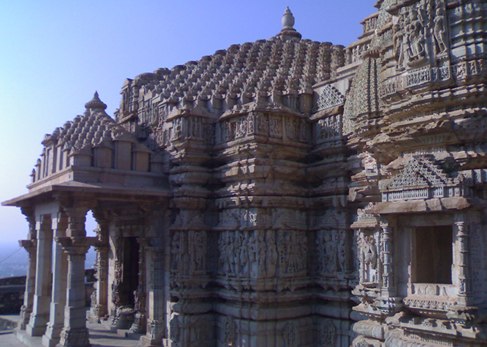 https://d3r8gwkgo0io6y.cloudfront.net/upload/RD/India-rajasthan-udaipur-chittotgarh-meera-mandir.jpg