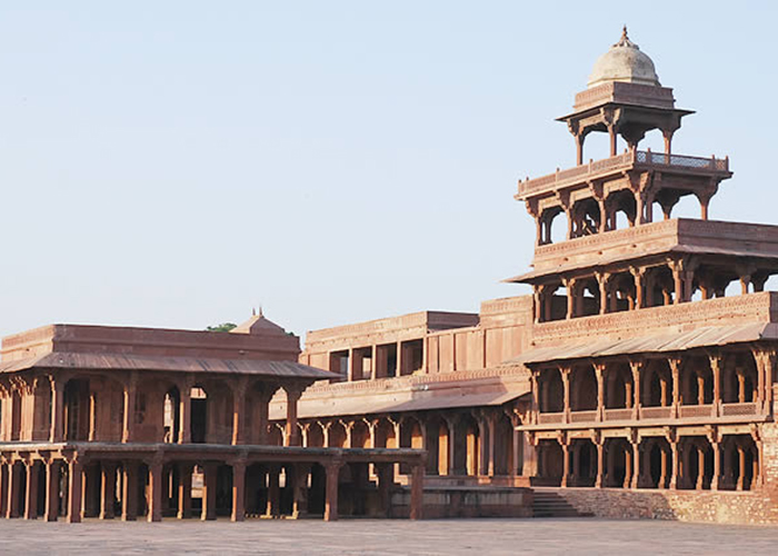 https://d3r8gwkgo0io6y.cloudfront.net/upload/RH/India-fatehpur-sikri-panch-mahel.jpg