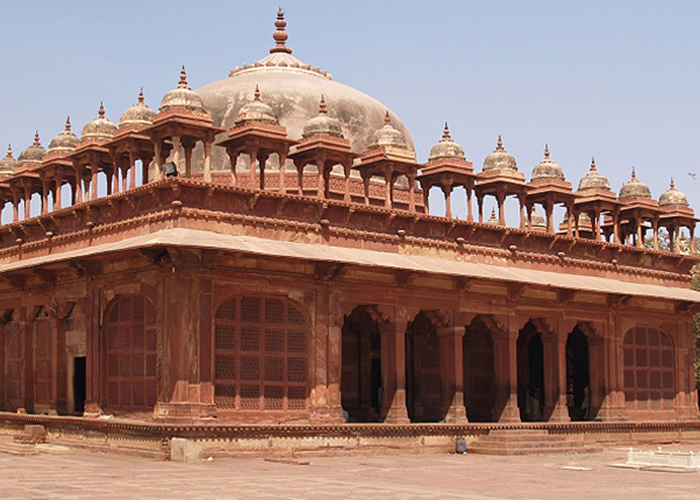 https://d3r8gwkgo0io6y.cloudfront.net/upload/RH/India-fatehpur-sikri.jpg