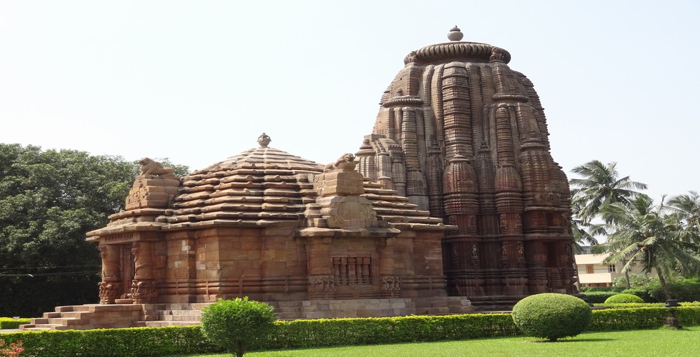 https://d3r8gwkgo0io6y.cloudfront.net/upload/Rajarani_Temple_2.jpg